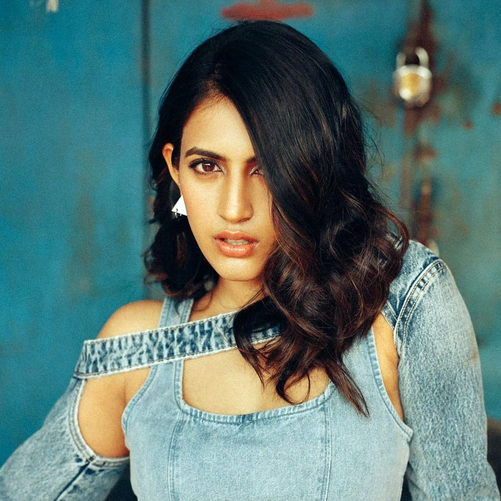 Niharika Konidela.. the one and only heroine from the mega family.. Niharika who got married recently gave a little break from movies. Similarly, she excelled as a producer.  Bhama, who is active on social media, once again entertained her fans with her latest photo shoot.
