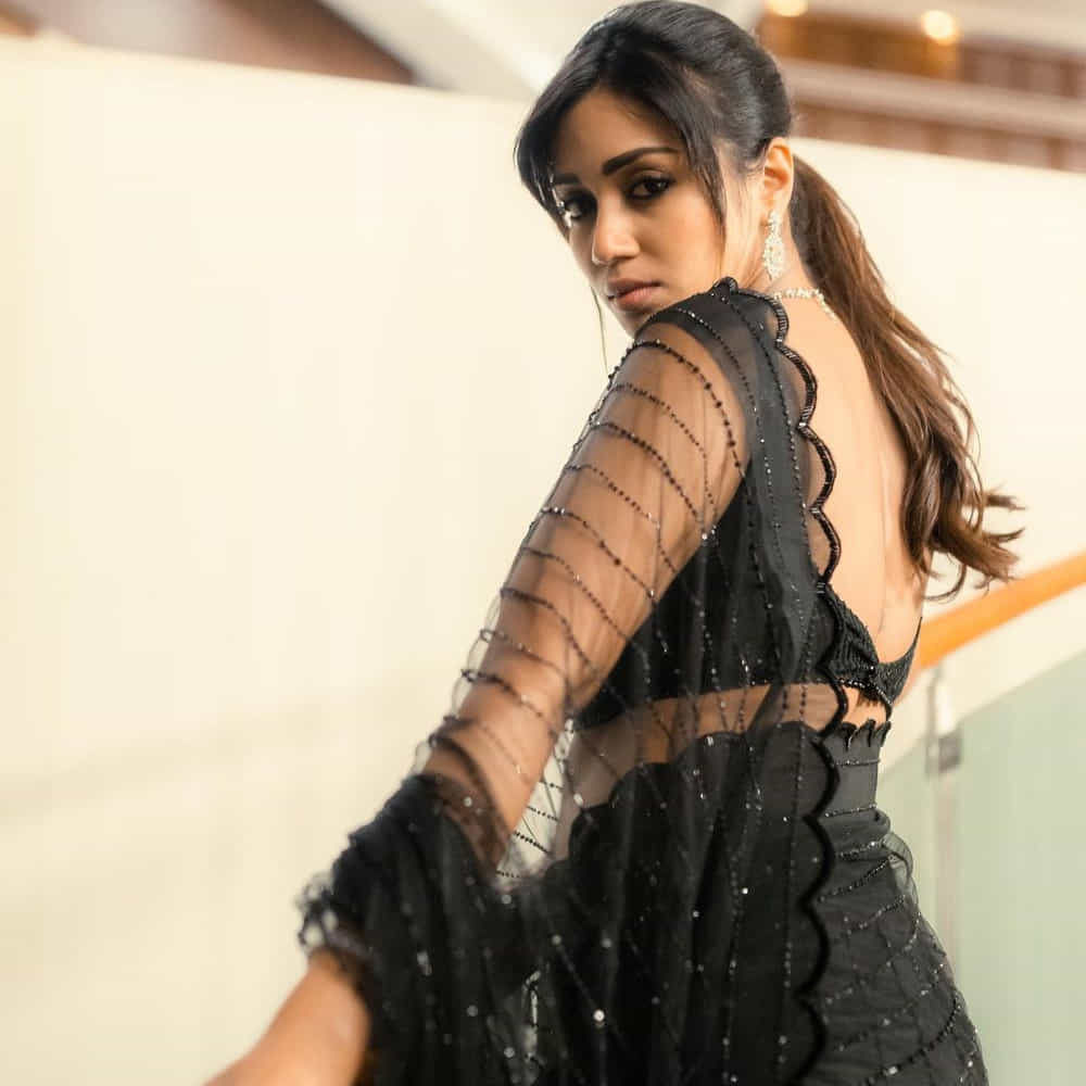 'మెంటల్ మది'లో అనే సినిమా ద్వారా తెలుగుతెరకు పరిచయమైనంది నివేథా పేతురాజ్ . ఆ సినిమాలో నివేదా తన నటనతో ఆకట్టుకుంది. ఇక నివేథా ఆ మధ్య వచ్చిన విరాటపర్వం సినిమాలో నటించారు. ఈ సినిమాలో ఆమె కీలకపాత్రలో కనిపించింది. ప్రస్తుతం ఈ భామ తెలుగులో ధమ్కీ అనే సినిమా చేస్తోంది.