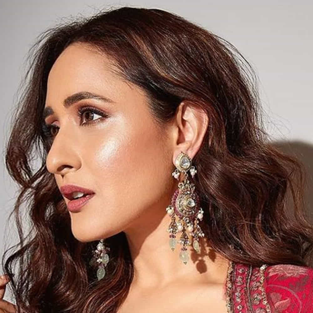 నిత్యం హాట్ హాట్ ఫొటోలతో కవ్విస్తుంది ఈ చిన్నది. 