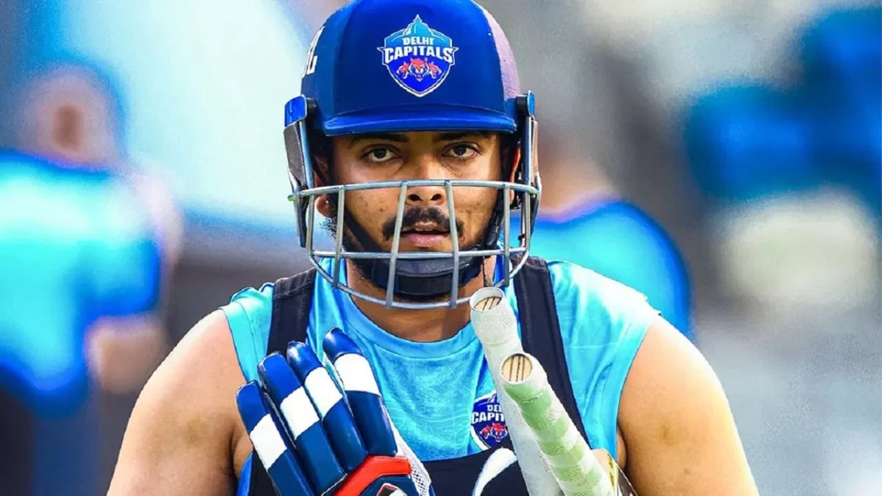 Delhi Capitals opener Prithvi Shah, who is currently busy in IPL, got another shock.  Bombay High Court issues notices to Prithvi in ​​Sapna Gill case.
