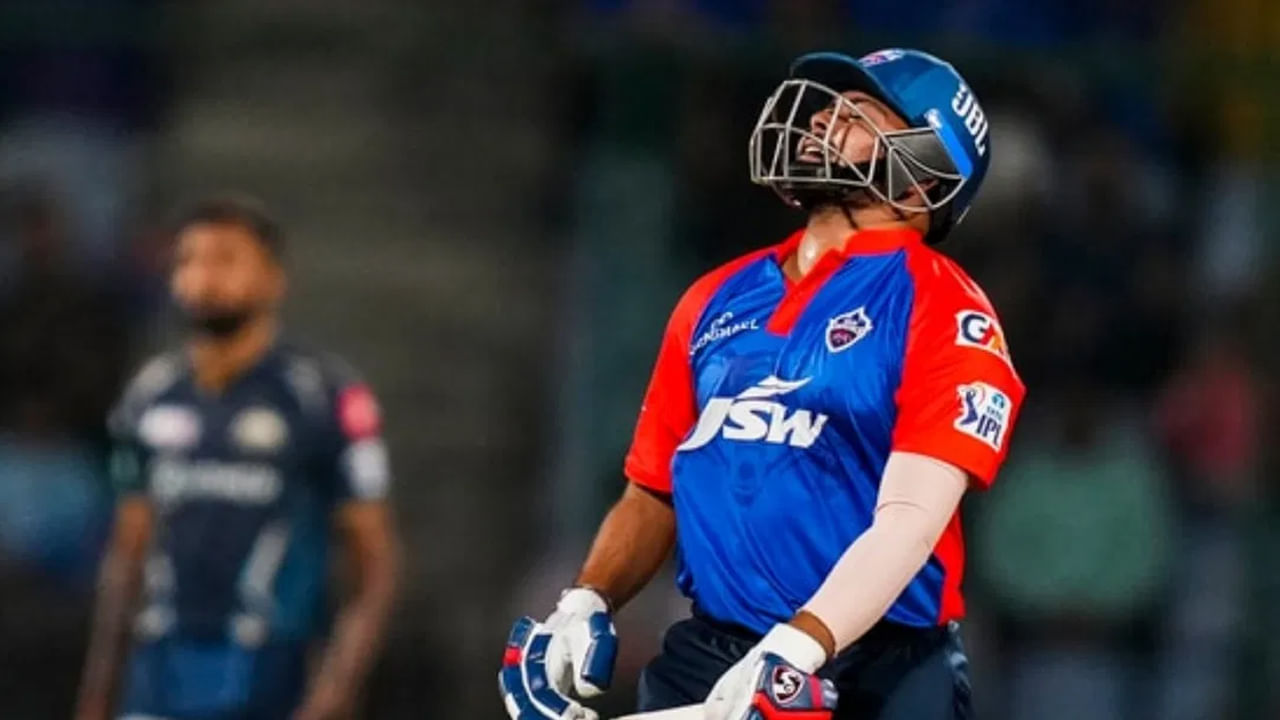 Currently representing the Delhi Capitals team in the IPL, Prithvi Shah scored 12, 7, 0 and 15 runs respectively in the four matches he played.  Also, the Delhi team lost all the 4 matches they played and finished last in the points table.