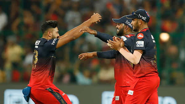 RCB vs DC IPL Match Result: మరో ఘోర ఓటమి.. ఆర్సీబీ అరంగేట్ర ప్లేయర్ దెబ్బకు ఢిల్లీ ఢమాల్..