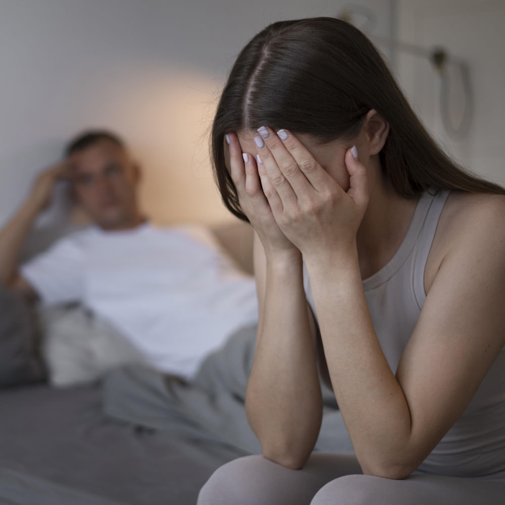 బీపీ మెడిసిన్: అధిక రక్తపోటుతో బాధపడేవారు శృంగార జీవితాన్ని ఆస్వాదించలేకపోవచ్చు. అయితే హై-బీపీకి చికిత్స చేసేందుకు వాడే మందులు లైంగిక సమస్యలను పెంచుతాయి. ఈ మందులు వాడే పురుషుల్లో లైంగిక కోరికలు తగ్గడం, అంగస్తంభన సమస్యలు ఎదురుకావచ్చు. స్త్రీలలో యోని పొడిబారడం, సెక్స్ కోరికలు తగ్గడం, భావప్రాప్తి పొందడంలో ఇబ్బందులకు ఇవి కారణమవుతాయి.