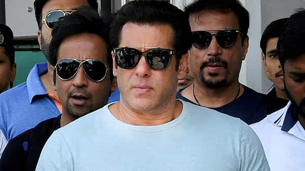 Salman Khan: సల్మాన్ను చంపేస్తానని బెదిరించిన యువకుడు అరెస్ట్ .. రాజస్థాన్’కు చెందిన మైనర్ యువకుడిగా గుర్తింపు