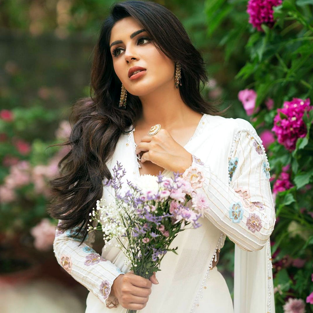 కానీ ఆ సినిమా సూపర్ డూపర్ హిట్ అయ్యింది. అదే భీమ్లా నాయక్. ఆ సినిమాతోనే టాలీవుడ్ ఇండస్ట్రీలోకి అడుగుపెట్టింది మలయాళీ ముద్దుగుమ్మ సంయుక్త మీనన్. 