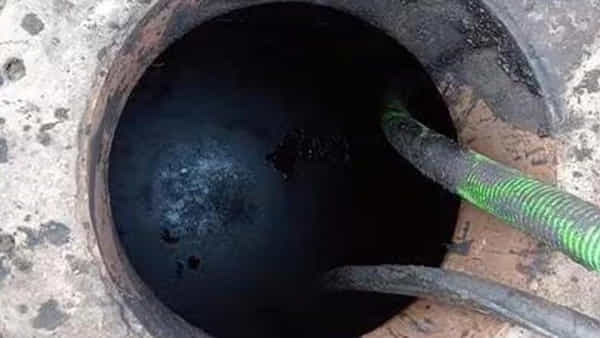 Septic Tank: సెప్టిక్ ట్యాంక్ శుభ్రం చేద్దామని లోపలికి ముగ్గురు దిగారు..ఆ తర్వాత ఏం జరిగిందంటే