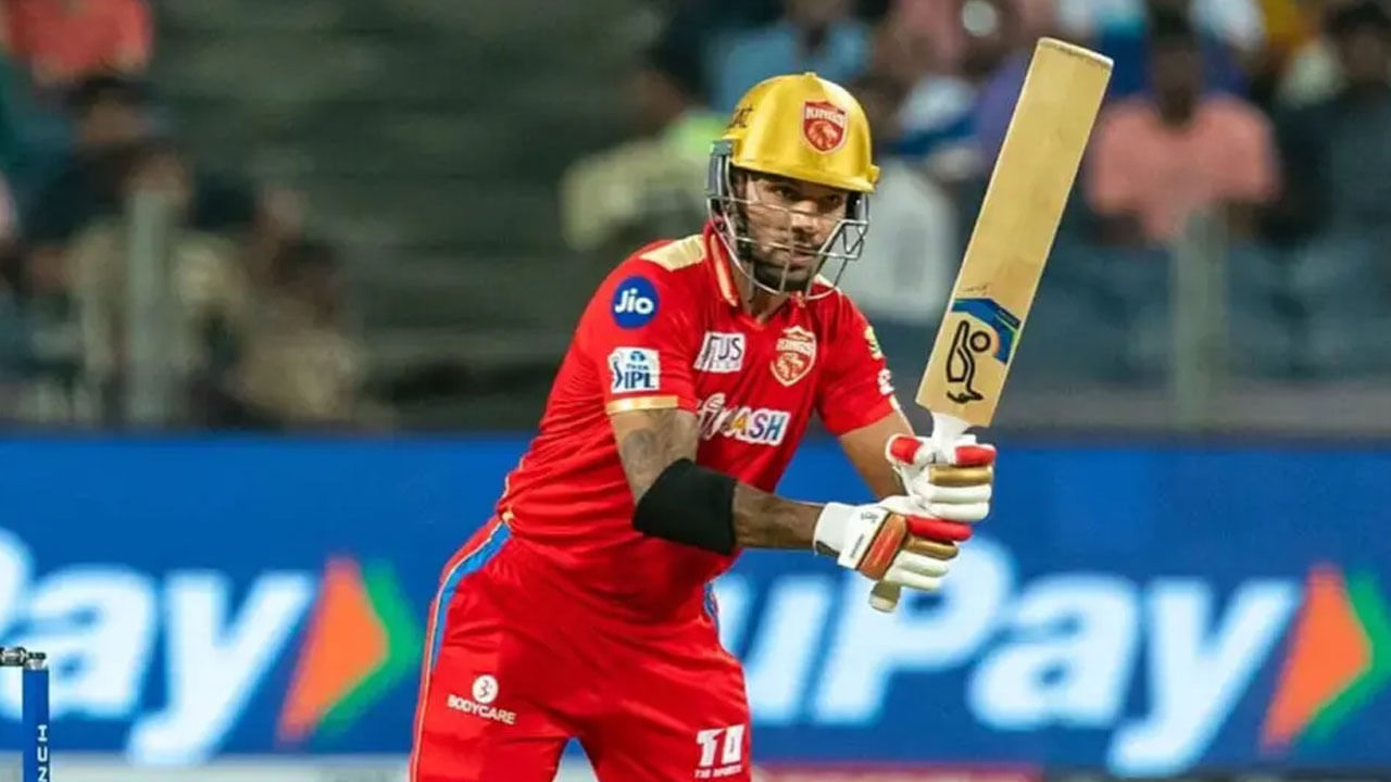 IPL 2023లో, పంజాబ్ కింగ్స్ కెప్టెన్ శిఖర్ ధావన్ సరికొత్త రికార్డును సృష్టించాడు. అతని కంటే ముందు కేవలం ఇద్దరు ఆటగాళ్ళు మాత్రమే దీన్ని చేయగలిగారు. నిజానికి ఈ ఐపీఎల్ సీజన్‌లో 8వ మ్యాచ్‌లో శిఖర్ ధావన్ తన ఐపీఎల్ కెరీర్‌లో యాభైవ అర్ధ సెంచరీని సాధంచాడు. ఐపీఎల్‌లో ఈ ఘనత సాధించిన మూడో ప్లేయర్‌గా శిఖర్ ధావన్ నిలిచాడు.