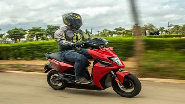 Simple One Electric Scooter: మార్కెట్లోకి సింపుల్ వన్ ఈవీ స్కూటర్.. సూపర్ స్పీడ్ సపోర్ట్తో అదిరిపోయే ఫీచర్లు