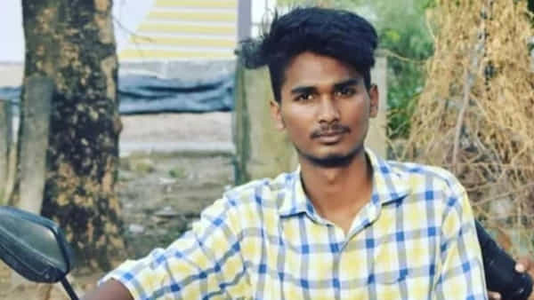 Telangana: అయ్యో దేవుడా.. అకస్మాత్తుగా కుప్పకూలిన డిగ్రీ విద్యార్థి.. ఆసుపత్రికి తరలిస్తుండగా..