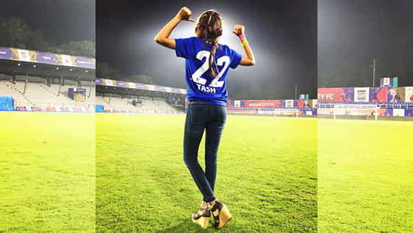 IPL 2023: వర్కౌట్స్తో పిచ్చెక్కిస్తోన్న గుజరాత్ మిస్టరీ గర్ల్.. ఫొటోలు, వీడియోలు చూస్తే ఫాలో అవ్వాల్సిందే..