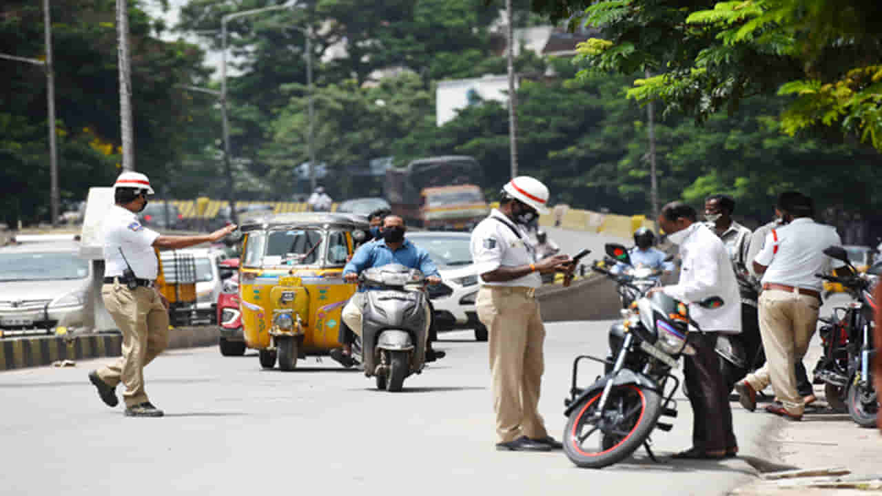 Driving License: వాహనదారులకు అలెర్ట్.. ఇకపై డ్రైవింగ్ లైసెన్స్ లేకున్నా పర్లేదు.. ఇదొక్కటి చాలు.!