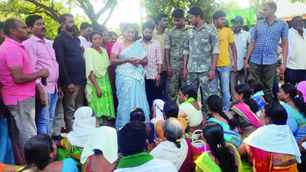 Andhra Pradesh: జీవో 52ను రద్దు చేయాల్సిందే..ఆదివాసీల ఆందోళనలతో అట్టుడుకుతోన్న అల్లూరి జిల్లా