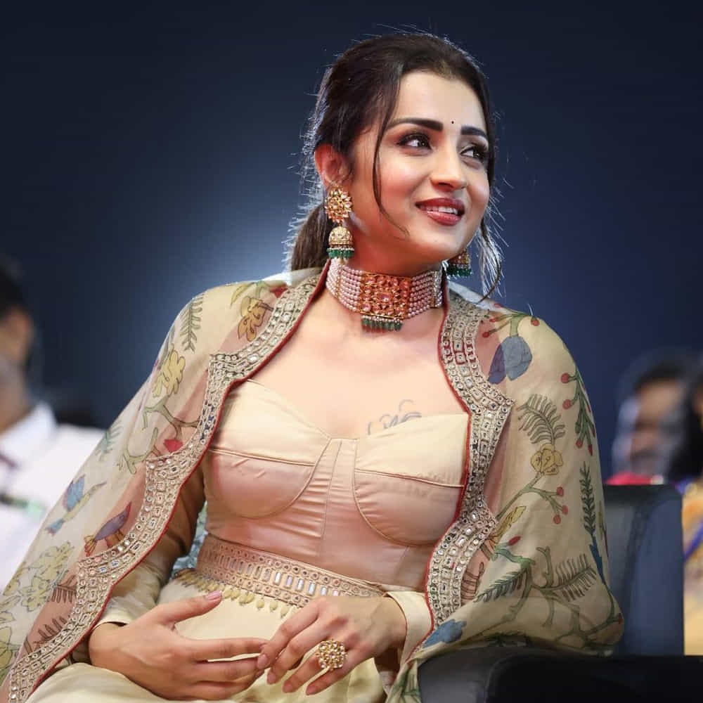 నాలుగు పదుల వయసులోనూ వరుస సినిమాలతో బిజీగా ఉంటుంది. పెళ్లి మాటే ఎత్తకుండా తన ఫోకస్ మొత్తం చిత్రాలపైనే పెట్టేసింది.
