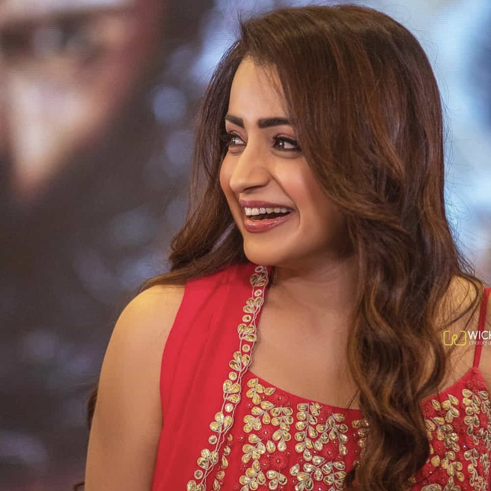 చెన్నై చంద్రం త్రిషకు ఉన్న క్రేజ్ గురించి ప్రత్యేకంగా చెప్పాల్సిన అవసరం లేదు. తెలుగులో వర్షం సినిమాతో పరిచయం అయ్యింది ఈ ముద్దుగుమ్మ. తొలి సినిమాతోనే సాలిడ్ సక్సెస్ అందుకున్న త్రిషకు ఇక్కడ భారీ ఫాలోయింగ్ పెరిగింది.