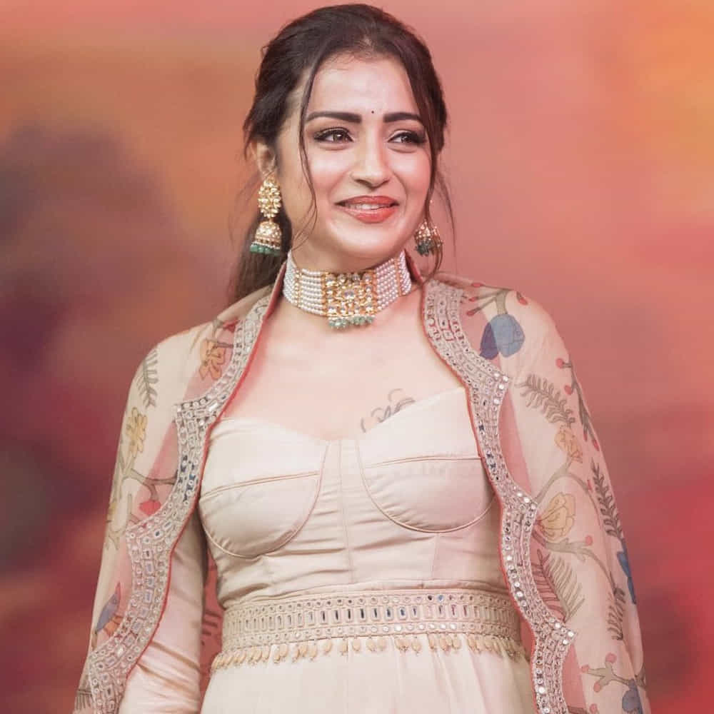 అయితే చాలా కాలం సినిమాలకు గ్యాప్ తీసుకున్న త్రిష.. పొన్నియన్ సెల్వన్ చిత్ర ప్రచార కార్యక్రమాల్లో మరింత అందంగా ముస్తాబై మెరిసింది.