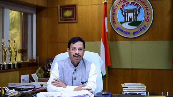 TSRTC: బస్ టికెట్తో పాటే ప్రయాణికులకు స్నాక్ బాక్స్..! శనివారం నుంచి ఆ బస్సుల్లో అమల్లోకి..