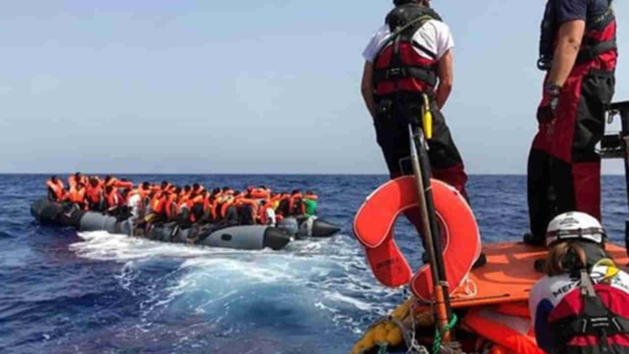 Tunisia migrant boat accident: పెను విషాదం.. 110 మందితో వెళ్తున్న వలసదారుల పడవ బోల్తా.. 25కి చేరిన మృతుల సంఖ్య