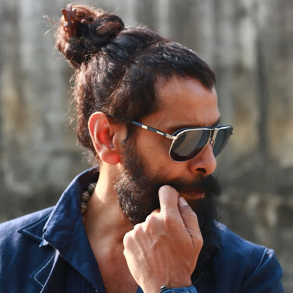 తమిళ స్టార్ హీరో విక్రమ్ నటిస్తున్న కొత్త సినిమా ‘తంగలాన్'. ఈ చిత్రానికి పా.రంజిత్ దర్శకత్వం వహిస్తున్నారు. పార్వతి, మాళవిక మోహనన్ నాయికలుగా నటిస్తున్నారు. ఈ చిత్రాన్ని స్టూడియో గ్రీన్, యూవీ క్రియేషన్స్, నీలం ప్రొడక్షన్స్ పతాకాలపై కేఈ జ్ఞానవేల్ రాజా, పా.రంజిత్, వంశీ, ప్రమోద్ నిర్మిస్తున్నారు.