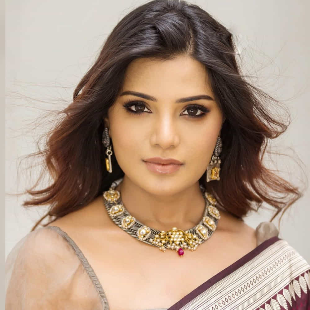 పాలరాతి శిల్పంలాంటి ఈ సుందరికి త్వరలోనే తెలుగు సినిమాల్లో అవకాశాలు వచ్చేట్టు కనిపిస్తున్నాయి. 