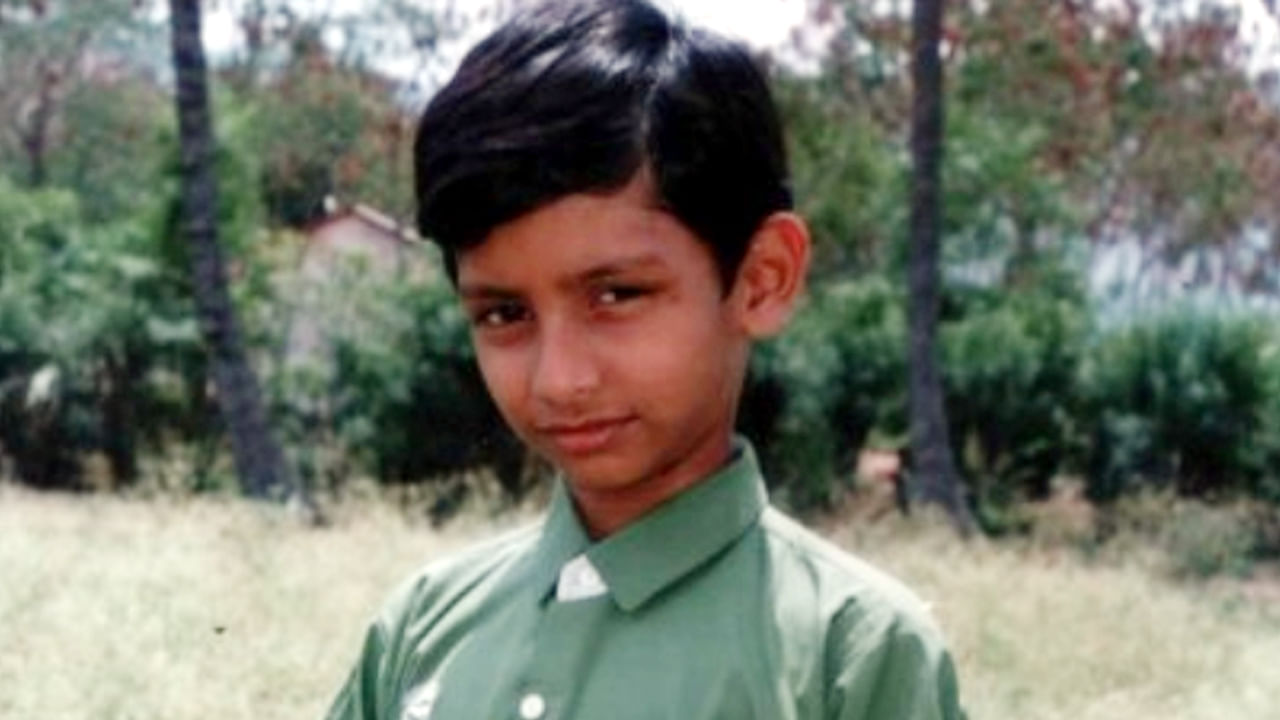 Tollywood: ఈ కుర్రాడు తమిళ్ స్టార్.. అయినా తెలుగులోనే అభిమానులున్నారు.. ఎవరో గుర్తుపట్టగలరా ?..