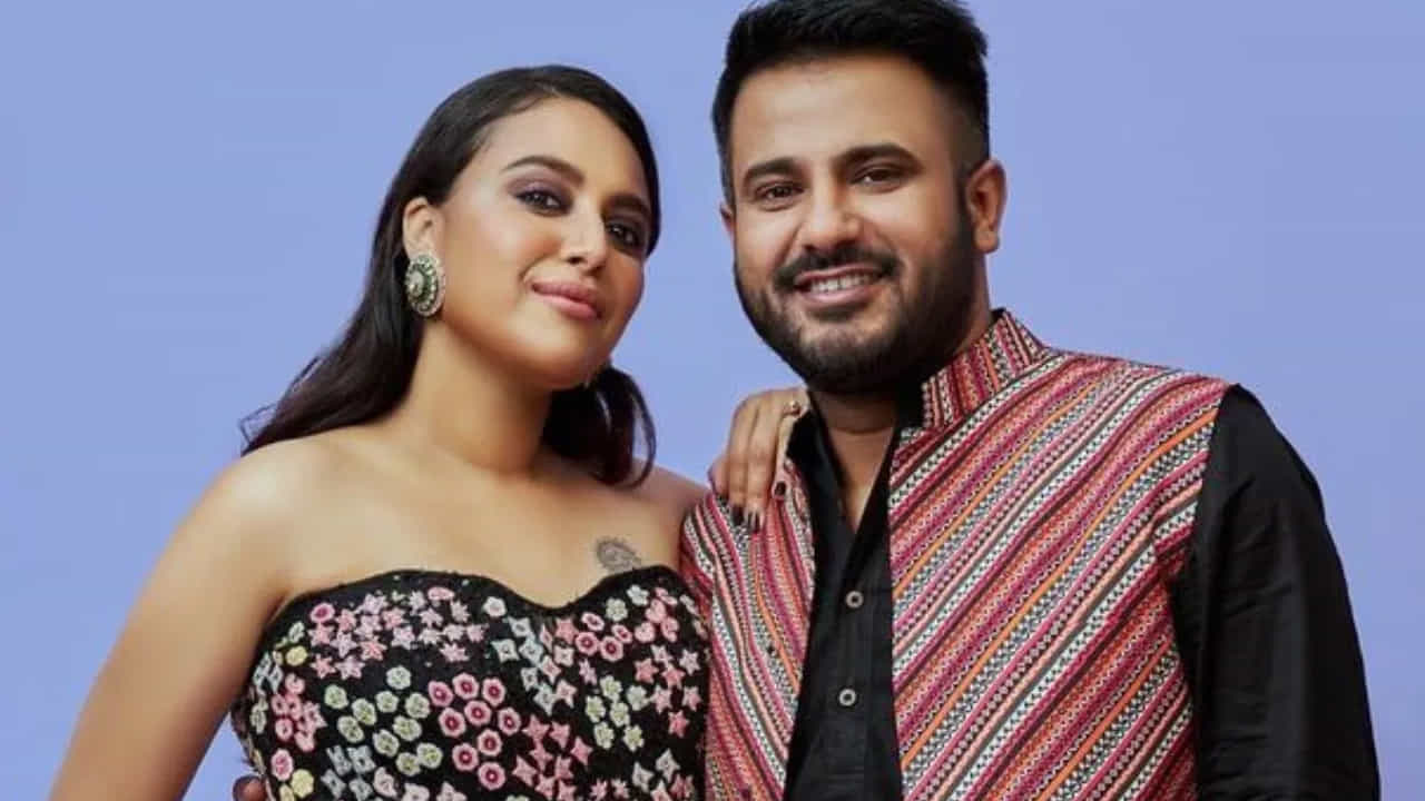 స్వరా, ఫహద్ ఒక నిరసన సమయంలో కలుసుకున్నారు. అనంతరం వీరిద్దరి మధ్య పరిచయం చర్చలు, సమావేశాలు ప్రారంభమయ్యాయి. మొదట్లో స్వరా ఫహద్ని స్నేహితుడుగా మాత్రమే అని చెప్పేది. అయితే జనవరి 6న వారిద్దరూ పెళ్లి చేసుకుని అందరికీ షాక్ ఇచ్చారు.