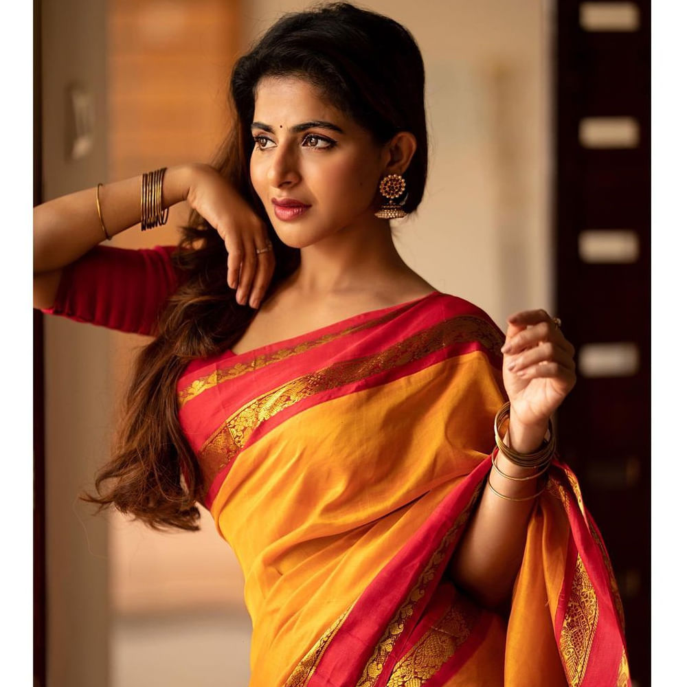 ఇక ఇప్పుడు మరికొందరు అందాల ముద్దుగుమ్మలు వెండితెరపై ప్రేక్షకులను అలరించేందుకు రెడీ అయ్యారు. అందులో ఐశ్వర్య మీనన్ ఒకరు. 