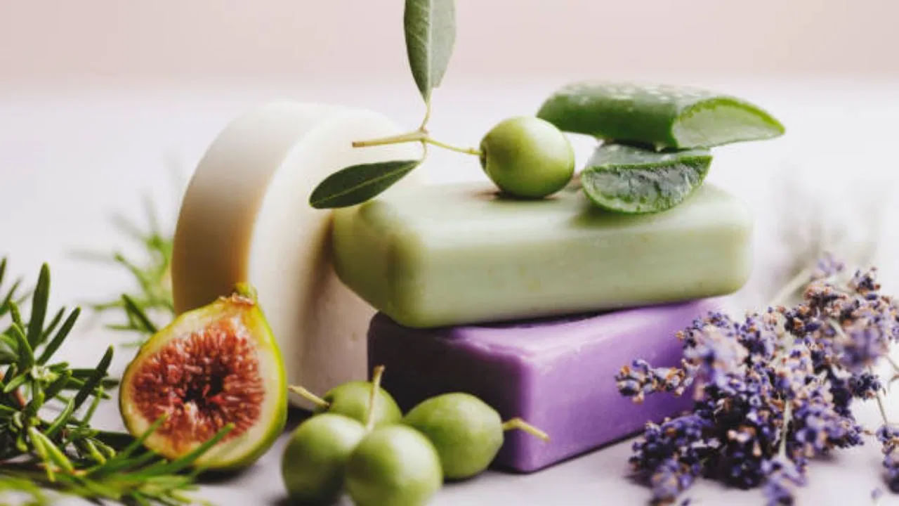 Commercial soaps contain alkali and other chemicals.  Alkaline soaps make our skin dry and rough.  It also destroys the skin's pH balance and natural oils.  There is no fear of side effects in homemade aloe vera soap.