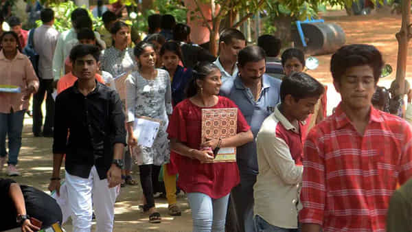 AP Polycet 2023 Exam: మరికాసేపట్లో ప్రారంభంకానున్న ఏపీ పాలీసెట్ ఎంట్రన్స్ టెస్ట్.. పరీక్ష కేంద్రాల్లోకి 10 గంటల్లోపే అనుమతి
