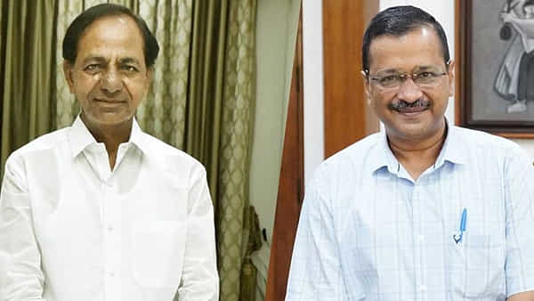Arvind Kejriwal - CM KCR: హైదరాబాద్కు ఢిల్లీ సీఎం కేజ్రీవాల్.. సీఎం కేసీఆర్తో కీలక భేటీ.. సర్వత్రా ఉత్కంఠ..
