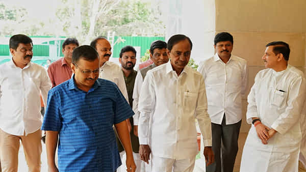 CM KCR: శనివరం తెలంగాణ సీఎం కేసీఆర్ను కలవనున్న ఢిల్లీ సీఎం కేజ్రీవాల్.. కారణం ఇదే..