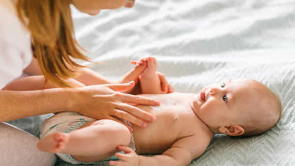 Babies Moisturisers: మీ పిల్లల కోసం హెల్దీ మాయిశ్చరైజర్.. ఇంట్లోనే సులభంగా తయారు చేసుకోవచ్చు..