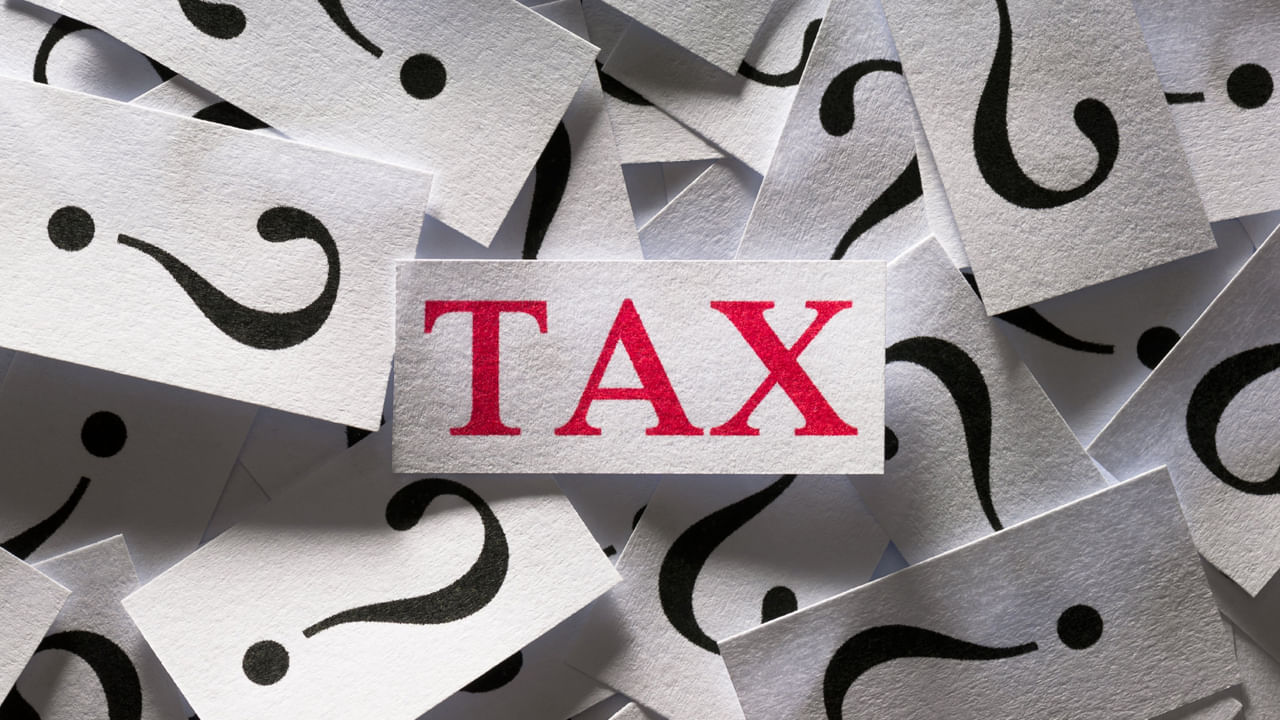 బ్యాచిలర్ ట్యాక్స్‌గా వారు ఒక డాలర్ చెల్లించేవారు. అయితే, ఈ బ్యాచిలర్ ట్యాక్స్ మిస్సోరి నగరంలోనే కాదు.. ప్రపంచ వ్యాప్తంగా చాలా దేశాలు వసూలు చేసివి. ప్రస్తుతమైతే.. ఈ పన్నును రద్దు చేశాయి.