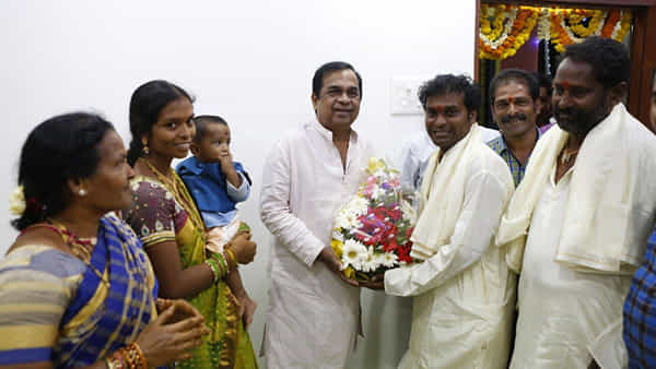 Brahmanandam: జబర్దస్త్ కమెడియన్కు ఇల్లు కొనిచ్చిన బ్రహ్మానందం.. వాస్తు చూసి చేతిలో డబ్బులు పెట్టి మరీ..