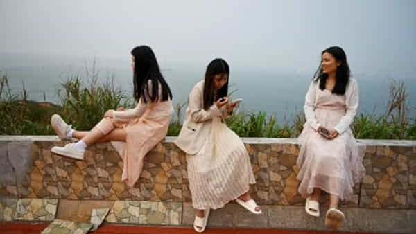Love Affire: ఉద్యోగం లేదు.. డబ్బుల కోసం 3 అమ్మాయిలకు వల.. 12 లక్షలు స్వాహా.. నెక్స్ట్ ఏం జరిగిందంటే