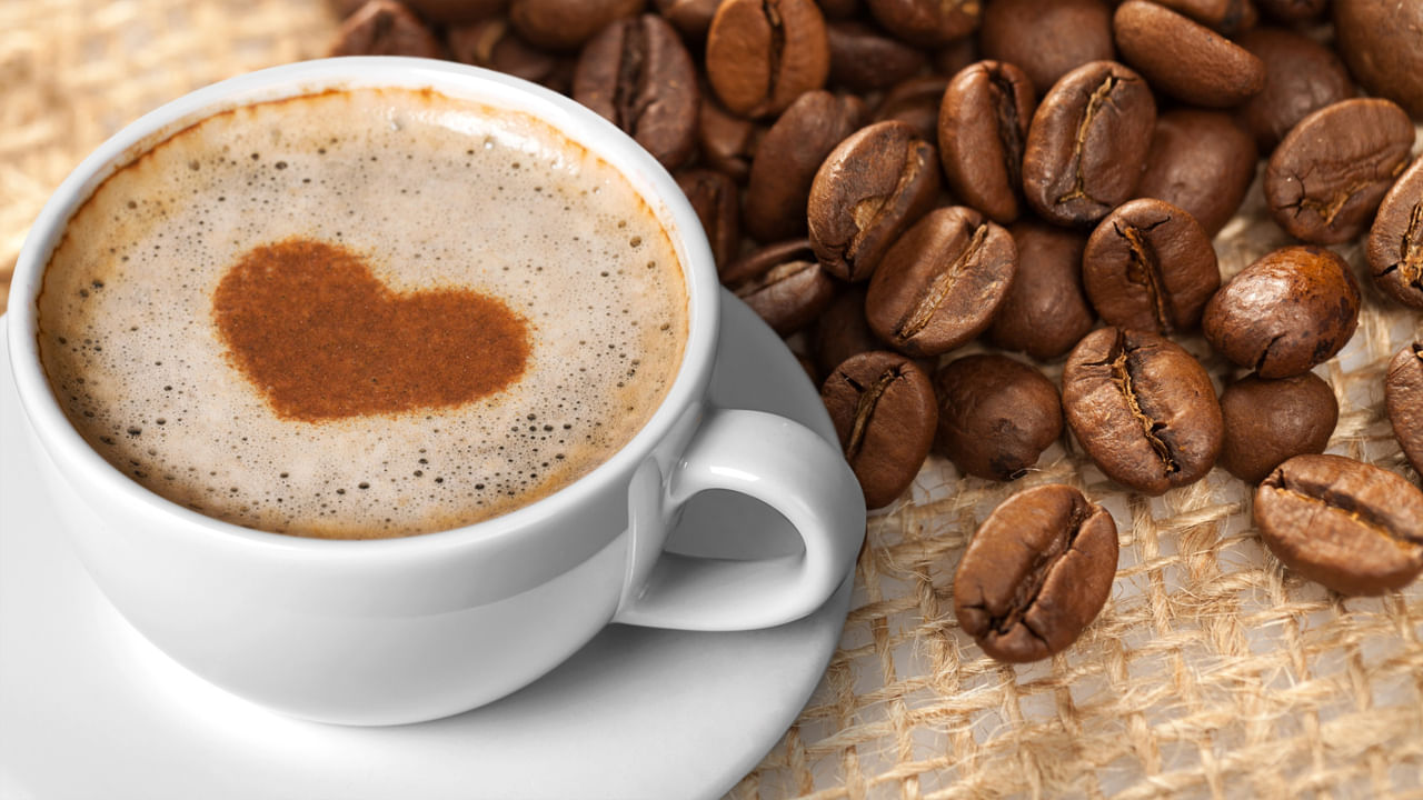 Coffee Side Effects: ఉదయాన్నే కాఫీ తాగే అలవాటు ఉందా..? అయితే, పెను ప్రమాదంలో పడుతున్నట్లే.. ఎందుకంటే..