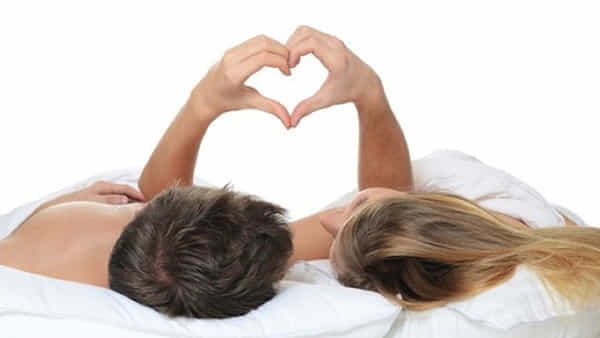 Health Tips: శృంగారం తరువాత ఈ తప్పులు అస్సలు చేయొద్దు.. లేదంటే భారీ నష్టం తప్పదు..!