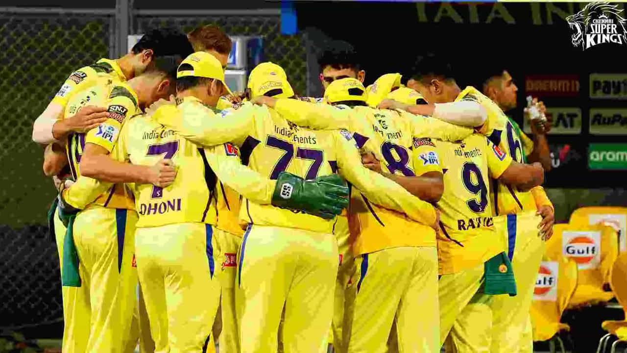 ఐపీఎల్‌లో రుతురాజ్ గైక్వాడ్ ఇప్పటివరకు బ్యాట్‌తో అనూహ్యంగా రాణిస్తున్నాడు. గైక్వాడ్ యువ ఆటగాడు కావడంతో కచ్చితంగా అందరినీ ఆకట్టుకునే విధంగా బాధ్యతలు నిర్వర్తిస్తున్నాడు. ధోనీకి వీడ్కోలు పలికిన తర్వాత ఈ బాధ్యతను నెరవేర్చేందుకు గైక్వాడ్ CSK టీమ్ మేనేజ్‌మెంట్ ముందున్న బెస్ట్ ఆప్షన్ అని అంటున్నారు.