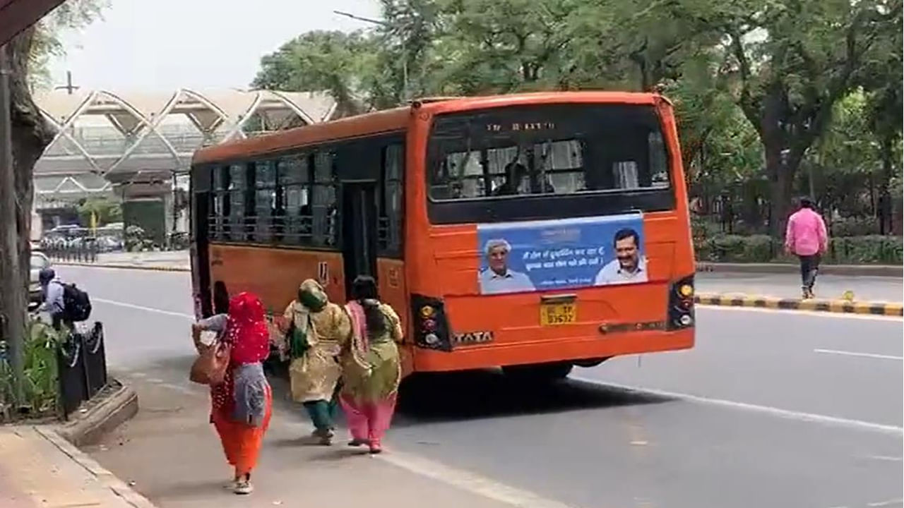RTC Bus: మహిళా ప్రయాణికుల కోసం బస్సు ఆపలేదని డ్రైవర్‌ను సస్పెండ్‌ చేసిన సర్కార్.. బస్ డ్రైవర్లకు సీరియస్ వార్నింగ్