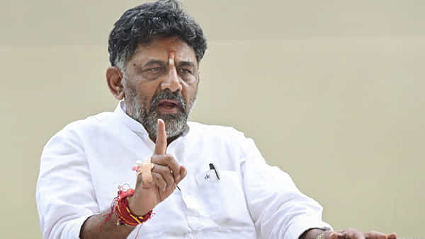 Karnataka CM: ‘నేను బ్లాక్మెయిల్ చేయను’.. సోనియాగాంధీ నా రోల్ మోడల్.. డీకే శివకుమార్ సంచలన వ్యాఖ్యలు