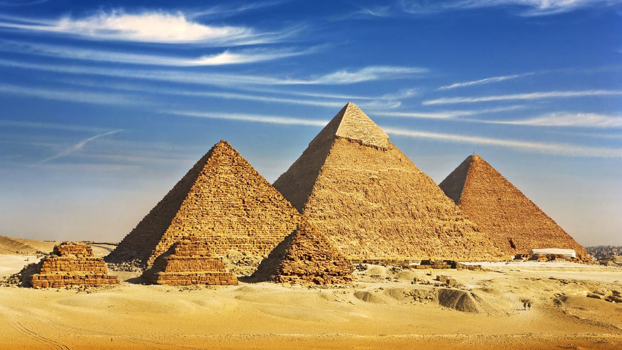 Great Pyramid Of Giza: ఈజిప్ట్ గ్రేట్ పిరమిడ్ ఆఫ్ గిజా 4,500 సంవత్సరాల క్రితం ఎటువంటి సాంకేతిక సహాయం లేకుండా ఎలా నిర్మించబడింది.. అనేది నేటికీ అంతుచిక్కని రహస్యంగానే ఉంది.