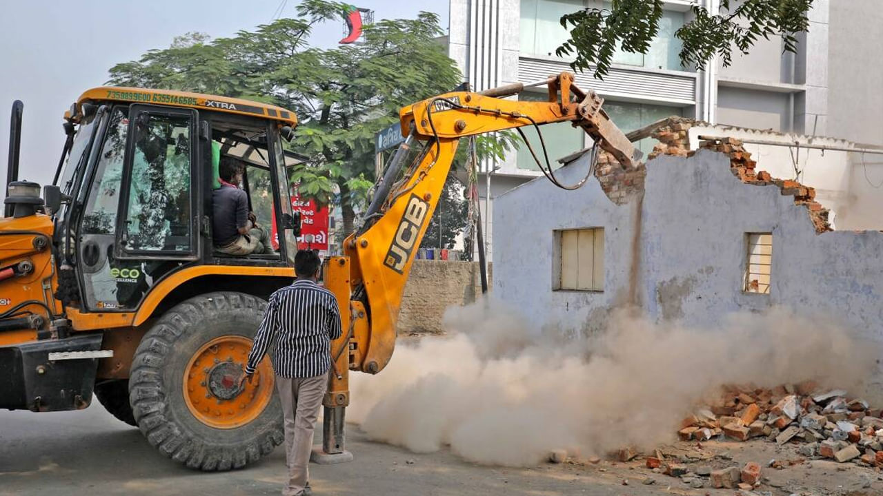 Smart City Project: Demolition of 4 temples, 1 mosque, 3 dargahs as ...