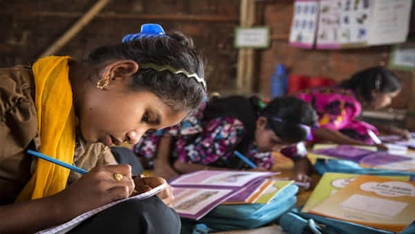 Center for Social Service: ఆసరాలేని అనాథ బాలికలకు ఆశ్రయం, ఉచిత విద్య.. ఈ నెంబర్లకు ఫోన్ చేయండి