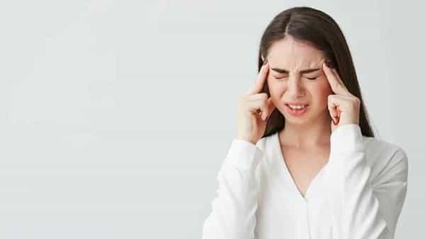 Headache: ప్రతిరోజూ ఒకే సమయంలో తలనొప్పి వస్తోందా.. తీవ్రమైన అనారోగ్యానికి ఇది సూచన కావొచ్చు..