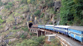 Telangana: భైంసాలో ‘ది కేరళ స్టోరీ’ సినిమా ప్రదర్శనను అడ్డుకున్న పోలీసులు.. ఆందోళనకు సిద్ధమవుతోన్న.