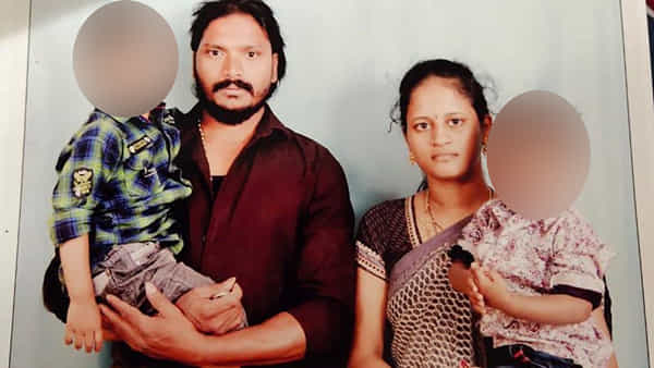 Hyderabad: ప్రియుడు... భర్తను సజీవ దహనం చేస్తుంటే.. వీడియో కాల్ లైవ్లో చూసిన భార్య
