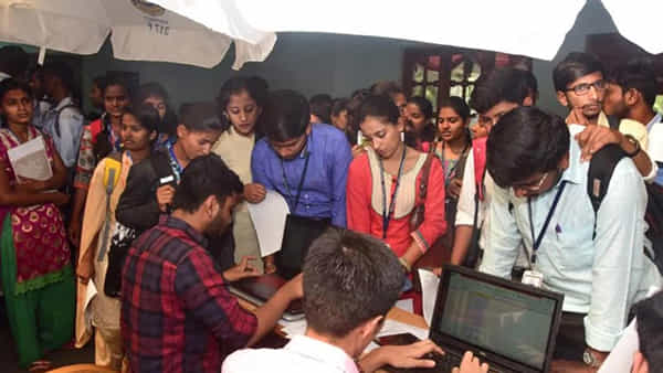 AP News: ఏపీలో భారీ జాబ్ మేళా.. ఆ ప్రాంతంలోని నిరుద్యోగులకు గుడ్ న్యూస్..