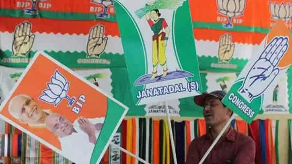 Karnataka Election: కాయ్ రాజా కాయ్.. ఒకటికి వంద.. గెలిచేది ఆ పార్టీనే.. కర్నాటక ఎన్నికల ఫలితాలపై జోరుగా బెట్టింగ్..