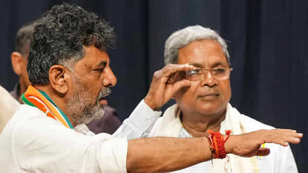Karnataka Hijab Row: హిజాబ్పై బ్యాన్ ఎత్తేస్తారని ప్రచారం.. బీజేపీ తెచ్చిన చాలా నిర్ణయాలను రద్దు చేస్తామంటున్న కాంగ్రెస్ నేతలు..