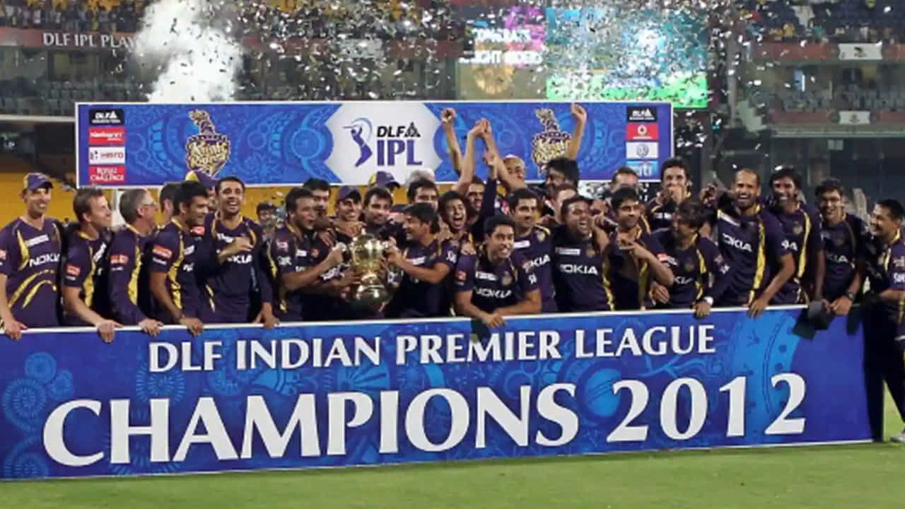 IPL 2012-కోల్కతా నైట్ రైడర్స్: చెన్నై సూపర్ కింగ్స్ను 5 వికెట్ల తేడాతో ఓడించడం ద్వారా కోల్కతా నైట్ రైడర్స్ IPLలో తొలిసారిగా ఛాంపియన్గా అవతరించింది.