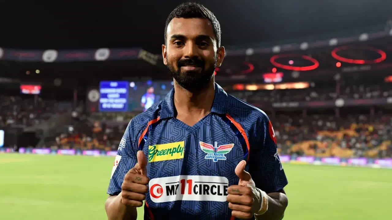 అయితే ఇక్కడ ఆసక్తికరమైన విషయం ఏమిటంటే, లక్నో సూపర్జెయింట్స్ కెప్టెన్ పవర్ప్లేలో ఔట్ అయిన ప్రతిసారి కూడా ఆ టీమ్ భారీ మొత్తంలో పరుగులు రాబడుతోంది. ఇంకా కేఎల్ రాహుల్ తొందరగానే ఔటైన మ్యాచ్ల్లో లక్నో సూపర్జెయింట్స్ అద్భుత బ్యాటింగ్ ప్రదర్శన చేసింది.